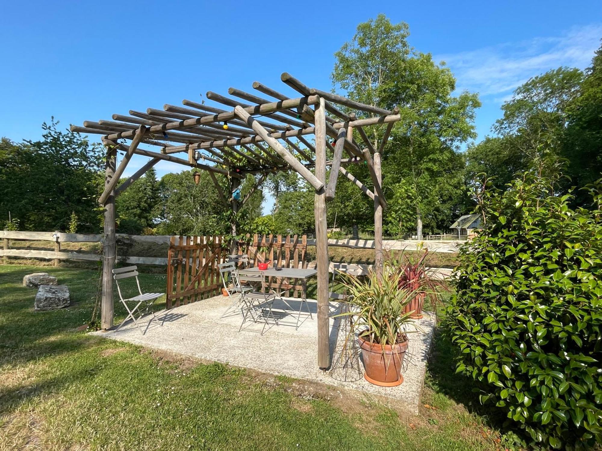 Le Clos Du Val A Loup Bénarville Екстериор снимка